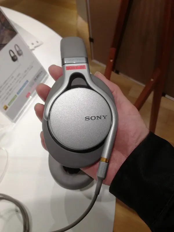 SONY ソニー MDR-1A シルバー　ハイレゾ対応 Amazon.co.jp: ソニー ステレオヘッドホン シルバー MDR-1A/S