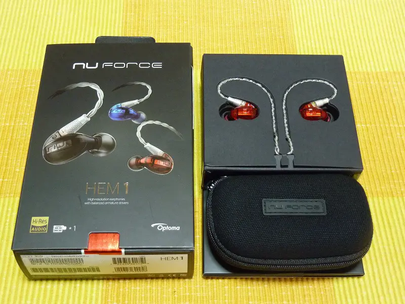 Optoma NuForce HEM4 Reference イヤホン ブルー NuForce、内部が透け